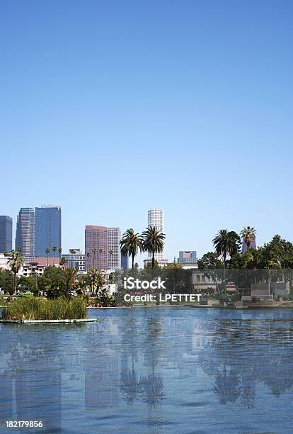 Macarthur Park De Los Angeles Num Dia Soalheiro - Fotografias de stock e mais imagens de Cidade de Los Angeles - Cidade de Los Angeles, Condado de Los Angeles, Parque público