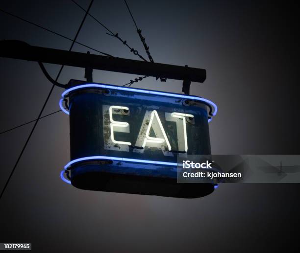 Светящийся Неоновый Знак Питание — стоковые фотографии и другие картинки Авто-ресторан - Авто-ресторан, Закусочная, Антиквариат