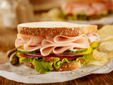 Pavo ahumado sándwich photo