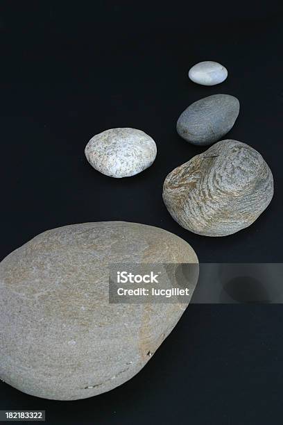 Zen Di Percorso - Fotografie stock e altre immagini di Catasta - Catasta, Mucchio, Pietra - Roccia