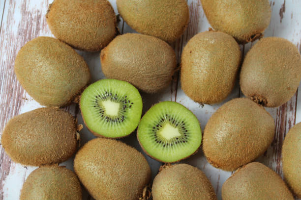 istock Fresh kiwi fruit made gelato 1821842041