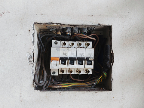 2 level home electrical switch installation