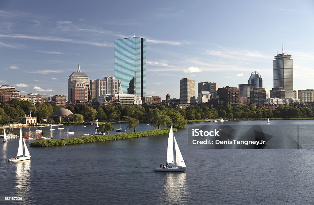 Парусный спорт в Бостоне - Стоковые фото Архитектура роялти-фри