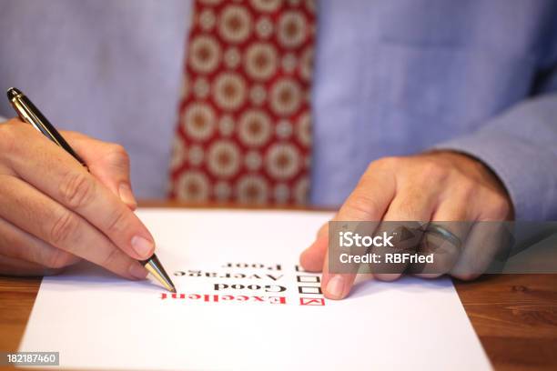 Foto de Business Análise e mais fotos de stock de Adulto - Adulto, Caneta, Classificação