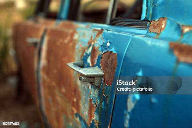 Porta De Carro Velho Enferrujado - Fotografias de stock e mais imagens de Antigo - Antigo, Azul, Carro