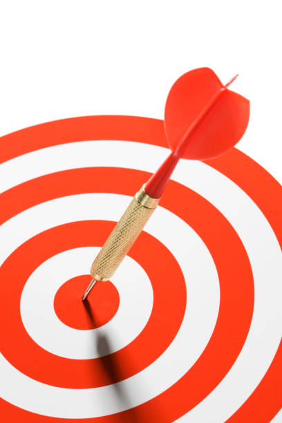 istock Red Dart in the Center of Target Vt 182188407