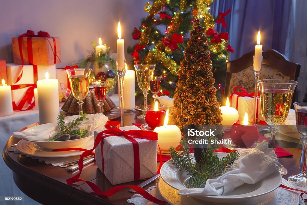 È tempo per la cena di Natale - Foto stock royalty-free di Albero