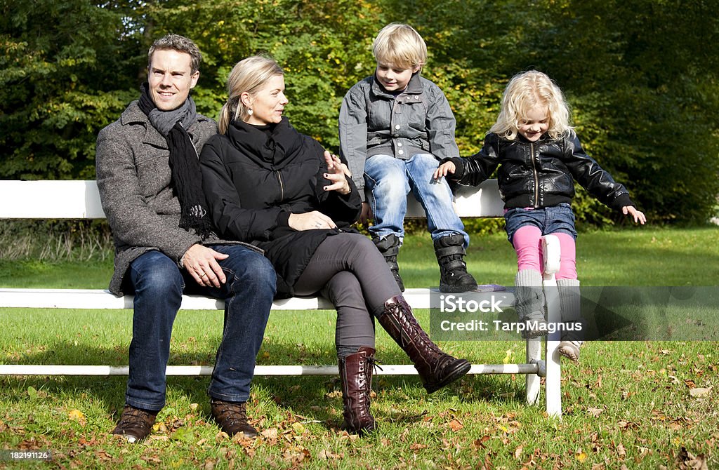 Familienwochenende in the park - Lizenzfrei Ehefrau Stock-Foto