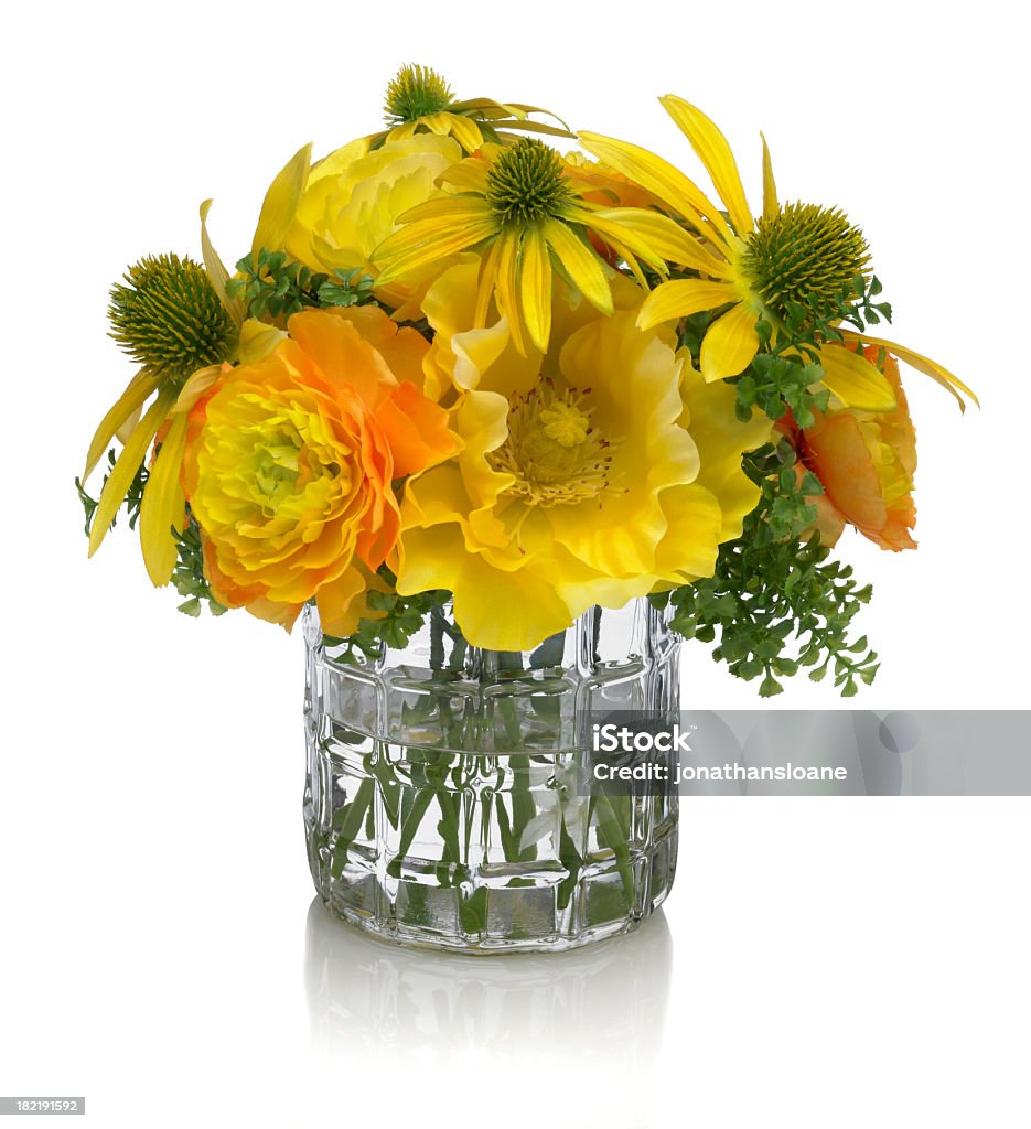 Mistura campo amarelo bouquet de flores sobre fundo branco - Royalty-free Amarelo Foto de stock