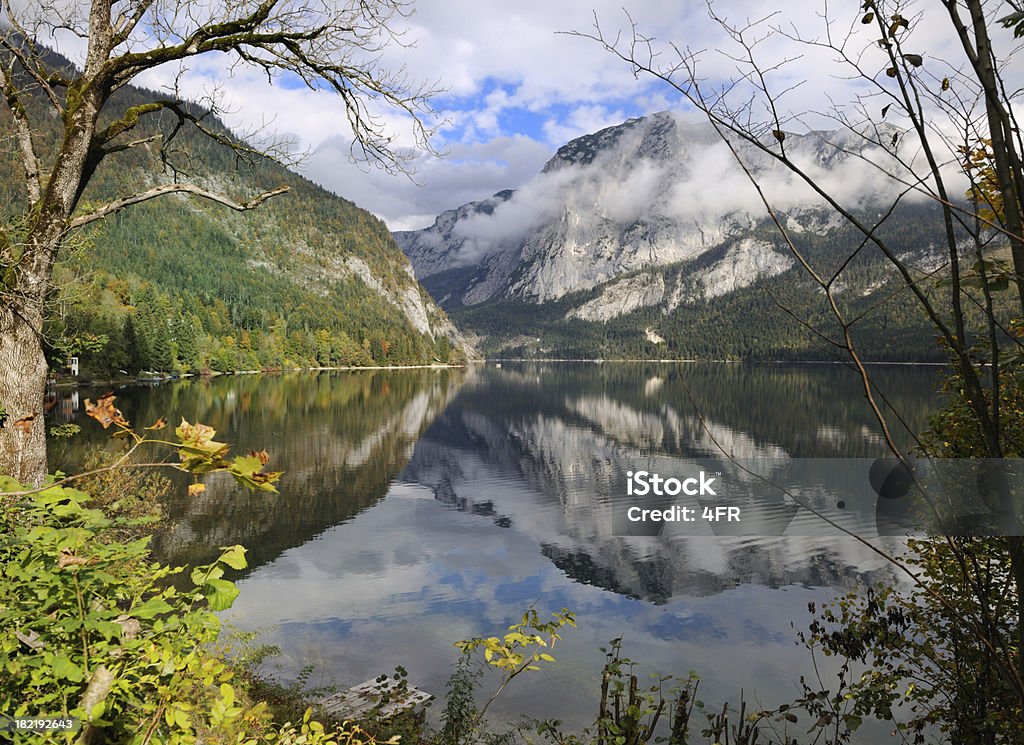 Panorama de outono Lago Reflection (XXXL - Royalty-free Alpes Europeus Foto de stock
