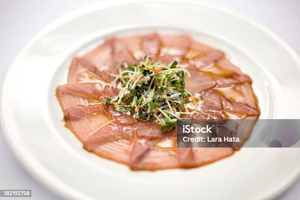 Ahi Carpaccio De Atum - Fotografias de stock e mais imagens de Amarelo - Amarelo, Atum - Peixe, Azeite