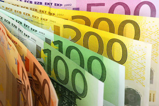 leque de notas de euro - five hundred euro banknote imagens e fotografias de stock