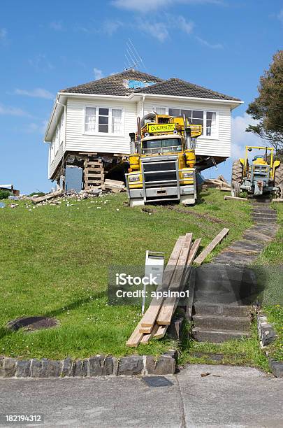 Casa Mover - Fotografias de stock e mais imagens de Encosta - Encosta, Proprietário de Casa, Auckland