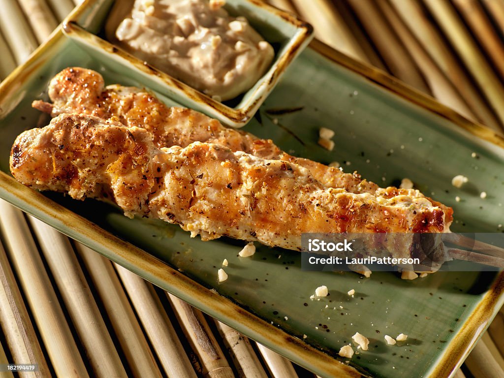 Сатай из курицы с арахисовым соусом - Стоковые фото Арахис - еда роялти-фри