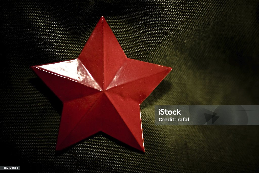 Rosso Stella comunista verde militare con cappuccio - Foto stock royalty-free di A forma di stella