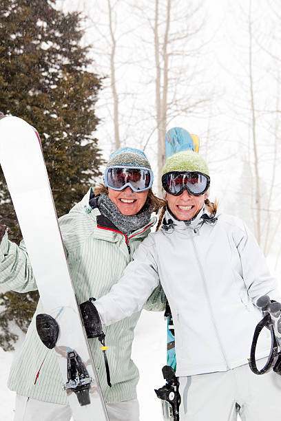 istock Mother and daughter enjoying ski day 182195546