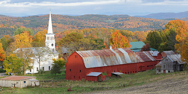 istock Vermont in Autumn 182195703
