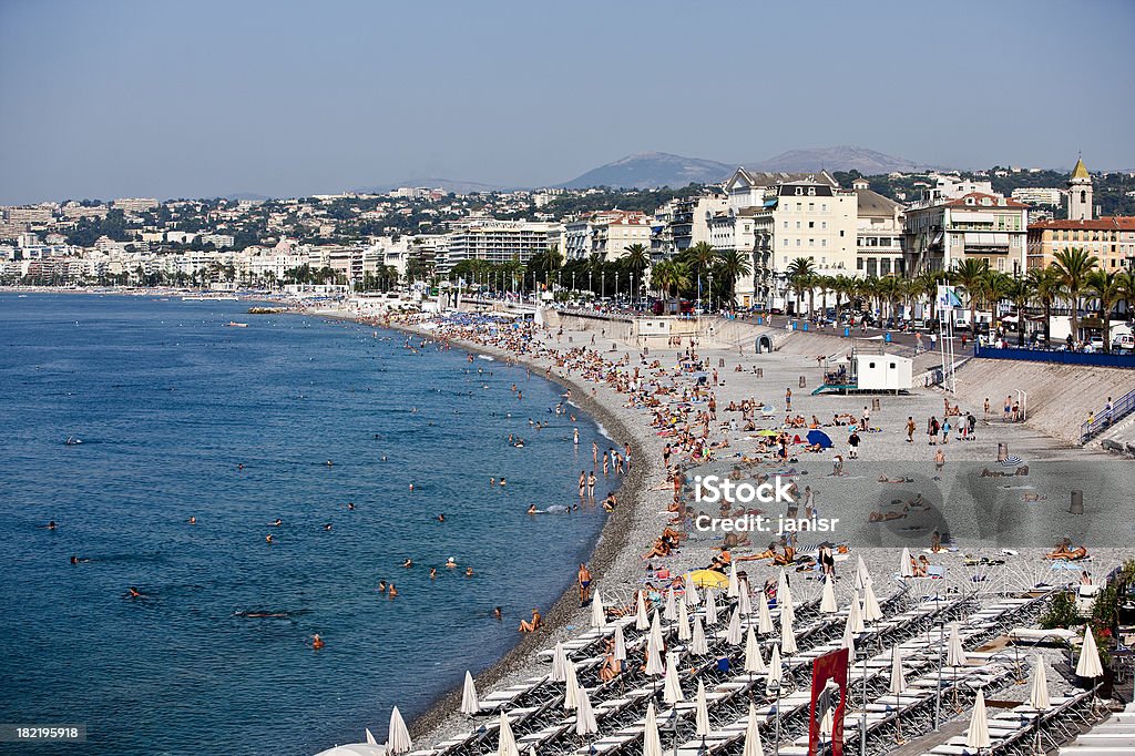 Playa en Niza - Foto de stock de Agua libre de derechos
