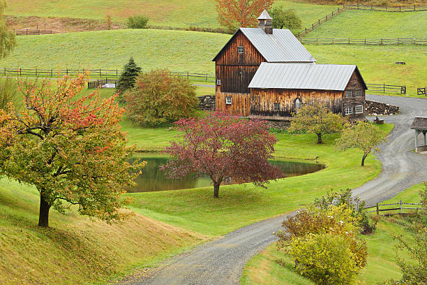 istock Vermont Farmhouse 182197250