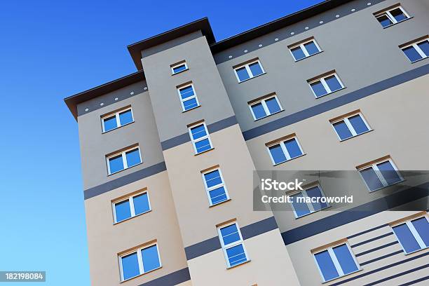 Апартаменты Здания — стоковые фотографии и другие картинки Архитектура - Архитектура, Архитектурный элемент, Балкон