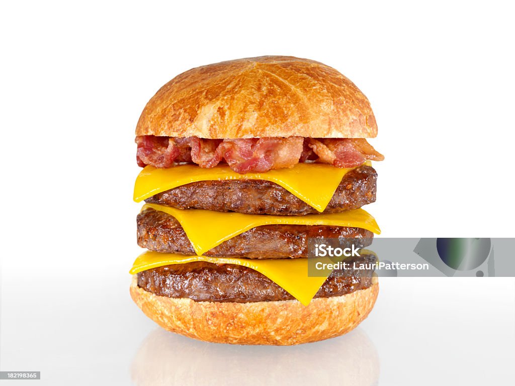 Triple Cheesebúrguer com Bacon - Foto de stock de Alimentação Não-saudável royalty-free