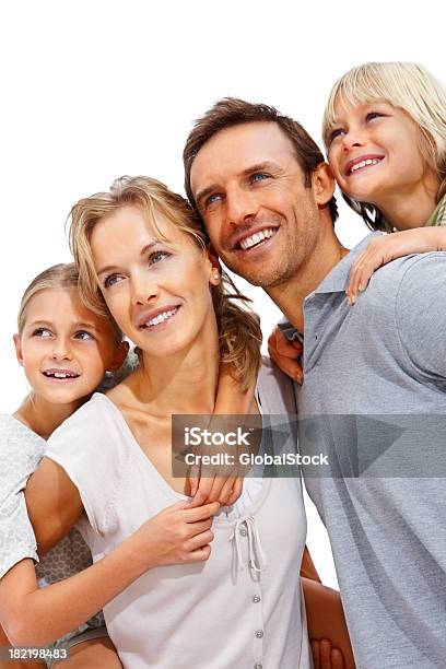 Glückliche Familie Auf Weißem Hintergrund Stockfoto und mehr Bilder von 10-11 Jahre - 10-11 Jahre, 35-39 Jahre, Beide Elternteile