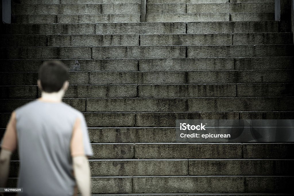 Formazione sugli intervalli di corsa le scale - Foto stock royalty-free di Ambientazione esterna