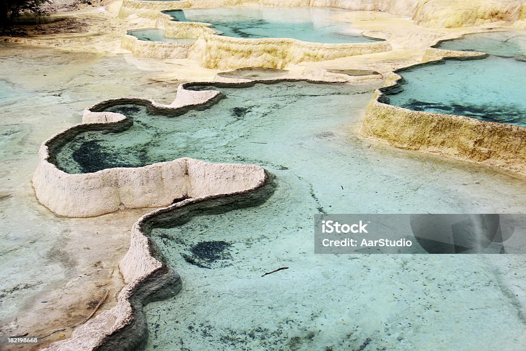 Huanglong estanques - Foto de stock de Agua libre de derechos