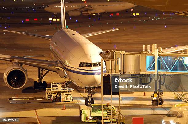 Aeroporto Internacionalxg - Fotografias de stock e mais imagens de Transporte de mercadoria - Transporte de mercadoria, Vento, Aeroporto