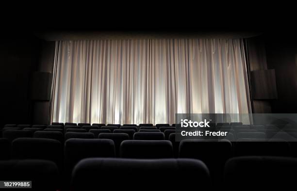 シアター形式 - 映画館のストックフォトや画像を多数ご用意 - 映画館, 部屋, カーテン