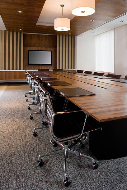 ufficio interno - boardroom chairs foto e immagini stock