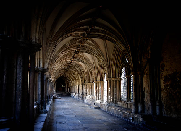 norwich habitación cloister y techos estilo catedral - cathedral church indoors inside of fotografías e imágenes de stock