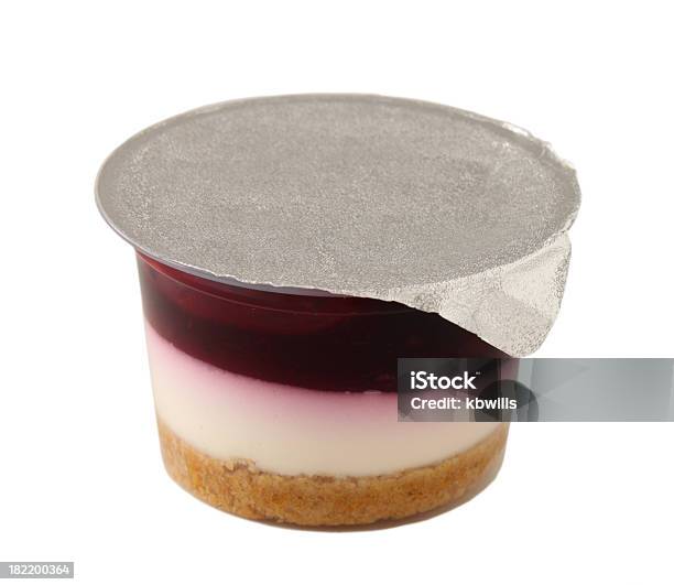 Foto de Pequena De Plástico Pacote De Sobremesa De Cheesecake De Amora e mais fotos de stock de Cheesecake