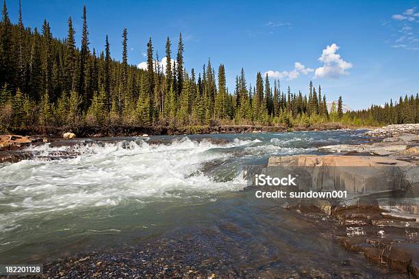 Rzeka Bighorn - zdjęcia stockowe i więcej obrazów Alberta - Alberta, Bez ludzi, Brzeg rzeki