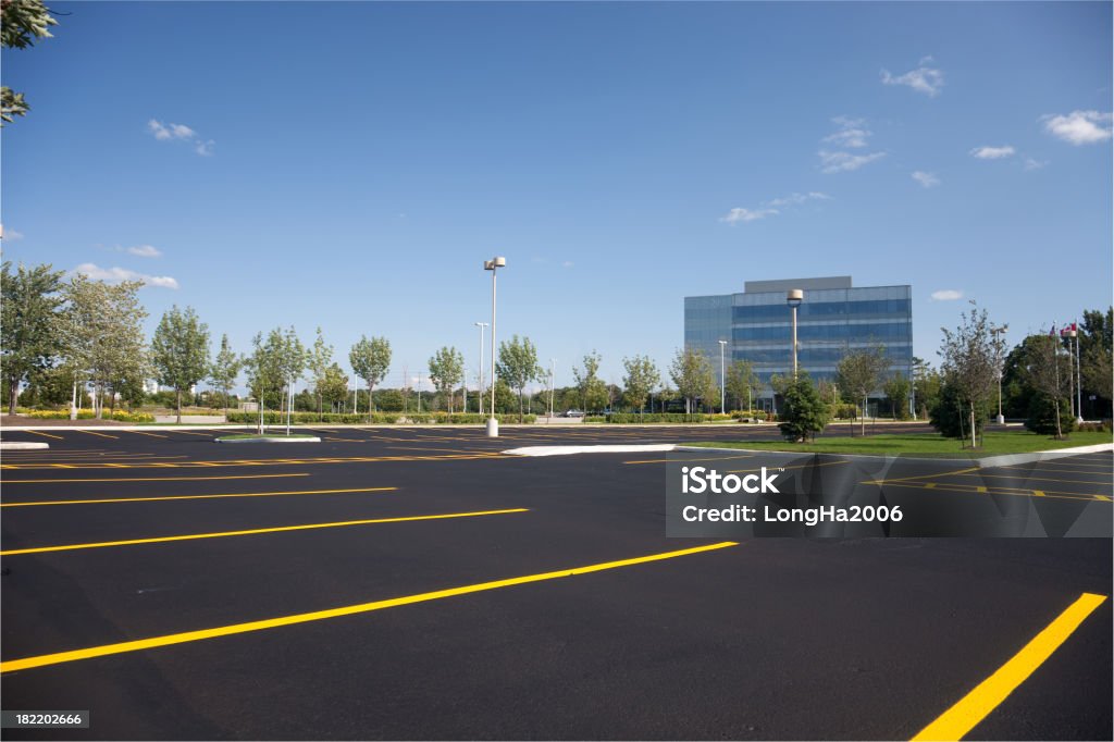 Vacío estacionamiento - Foto de stock de Aparcamiento libre de derechos