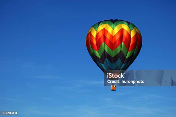 Hot Air Balloon Stockfoto und mehr Bilder von Heißluftballon - Heißluftballon, Himmel, Blau