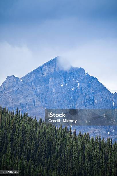 Canadá Rocky Mountain Closeup - Fotografias de stock e mais imagens de Afiado - Afiado, Alberta, Alto - Descrição Física