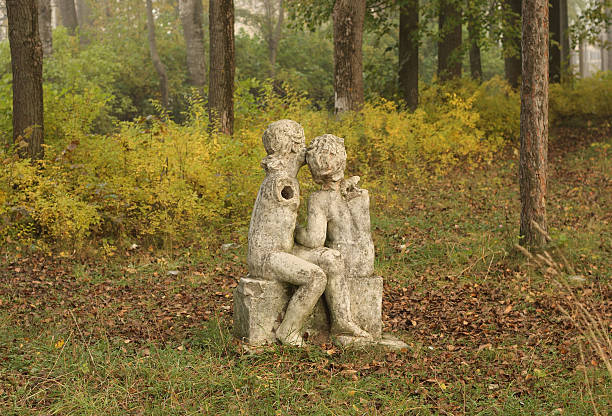 istock Lonely plaster children 182205435