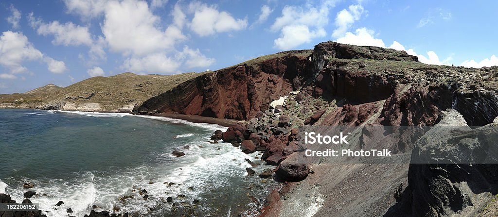 Playa y volcánico acantilado, XXXL - Foto de stock de Acantilado libre de derechos