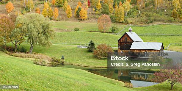 Vermont Dom W Gospodarstwie Rolnym - zdjęcia stockowe i więcej obrazów Stan Vermont - Stan Vermont, Woodstock - Stan Vermont, Gospodarstwo