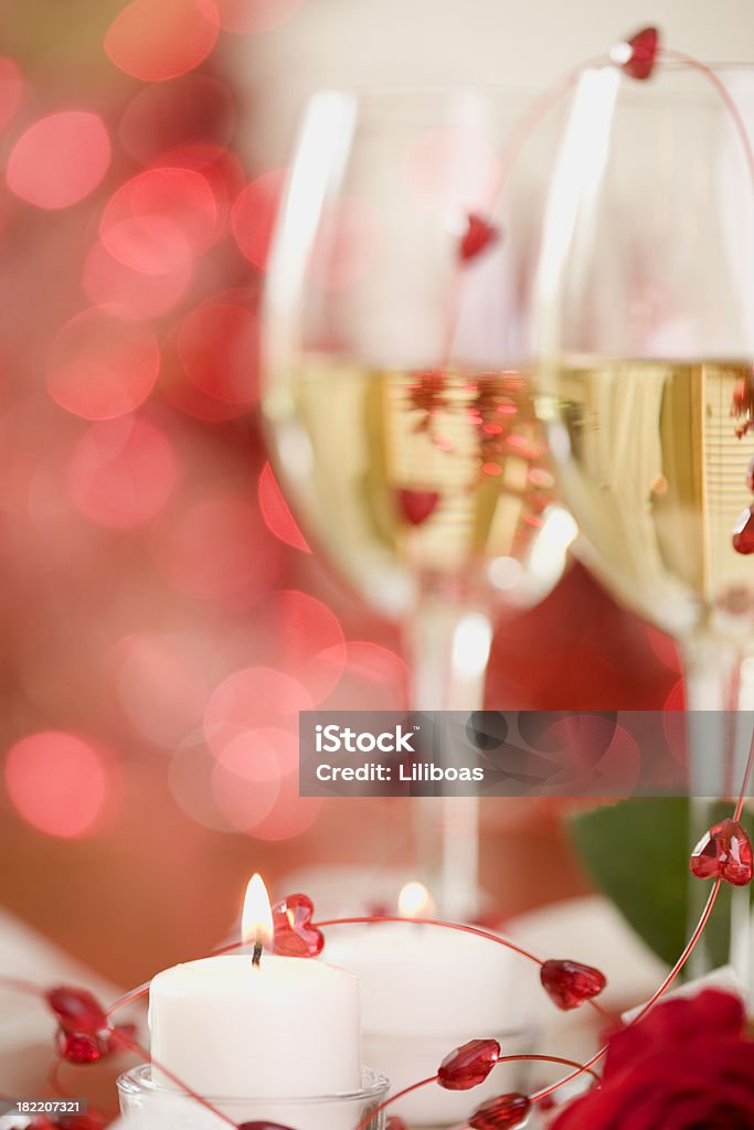 Vino e delle rose - Foto stock royalty-free di Alchol