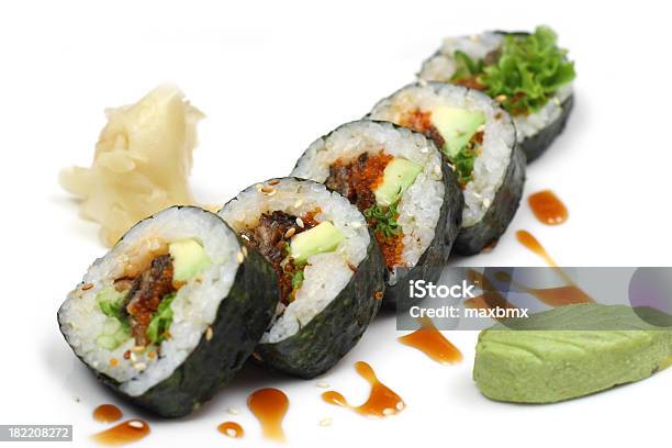 Sushi - Fotografie stock e altre immagini di Alimentazione sana - Alimentazione sana, Caviale, Cibi e bevande