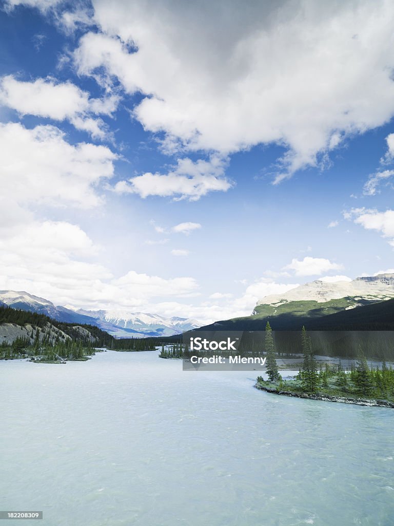 캐나다식 강 풍경 로키스 - 로열티 프리 0명 스톡 사진