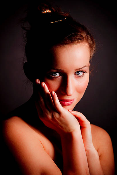 istock Glamour girl 182208399