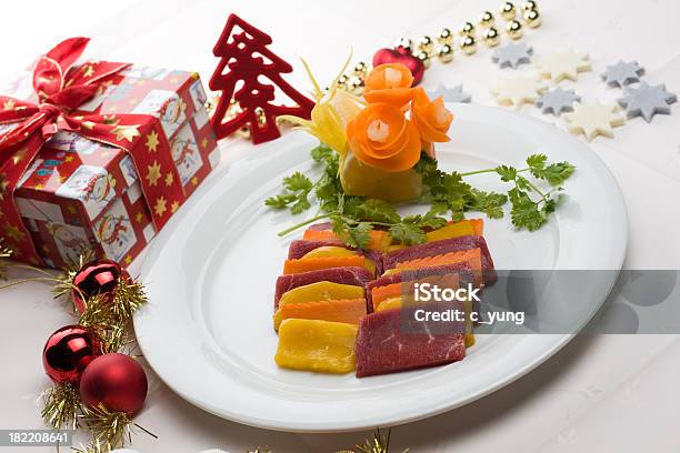 Carne De Bovino E Manga Placa Com Natal Decloration - Fotografias de stock e mais imagens de Carne