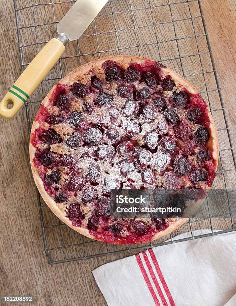 Plum Tarta - zdjęcia stockowe i więcej obrazów Bez ludzi - Bez ludzi, Chrupkie ciasto, Czerwony