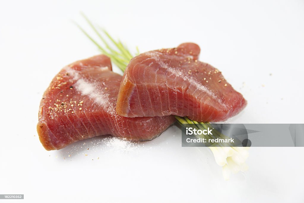 Thunfisch-steaks mit Salz und Pfeffer - Lizenzfrei Babygemüse Stock-Foto