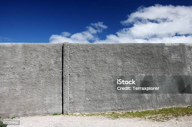 Betonowy Mur - zdjęcia stockowe i więcej obrazów Architektura - Architektura, Betonowy, Bez ludzi