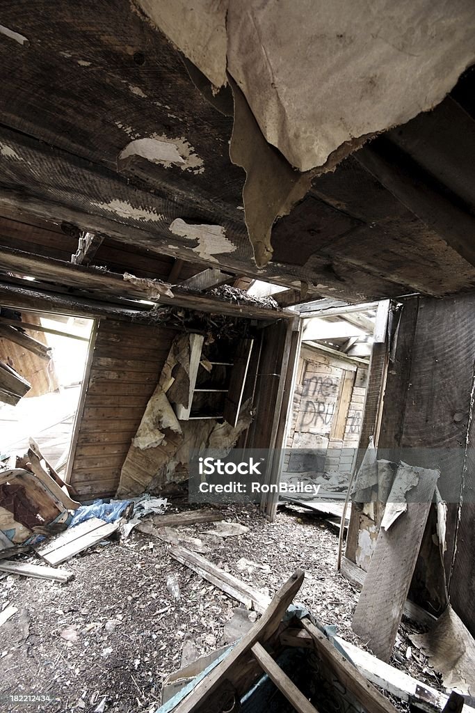 Interior de choza libertad Washington - Foto de stock de Abandonado libre de derechos