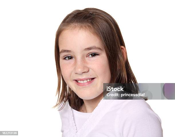 Lächelnd Mädchen Stockfoto und mehr Bilder von 10-11 Jahre - 10-11 Jahre, Blick in die Kamera, Braunes Haar